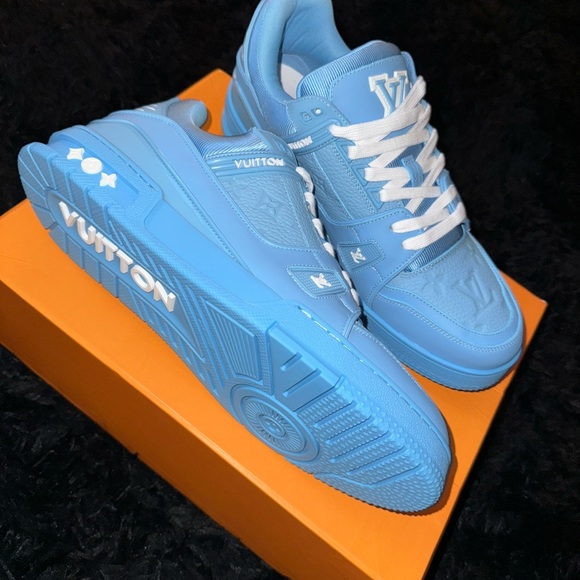 Louis Vuitton Trainers - Picture 5 of 6